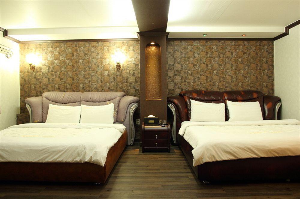 Hotel Diamond Suwon Exterior photo