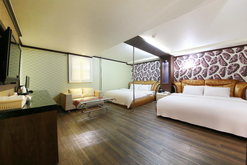 Hotel Diamond Suwon Exterior photo