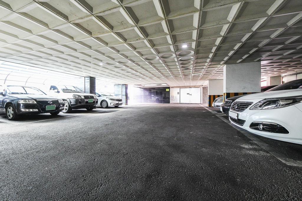 Hotel Diamond Suwon Exterior photo