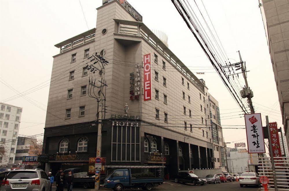 Hotel Diamond Suwon Exterior photo