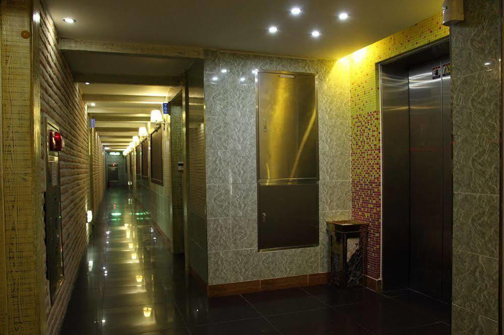Hotel Diamond Suwon Exterior photo